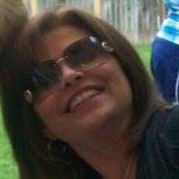 Meet your Posher, Colleen - Picture 1 of 5
